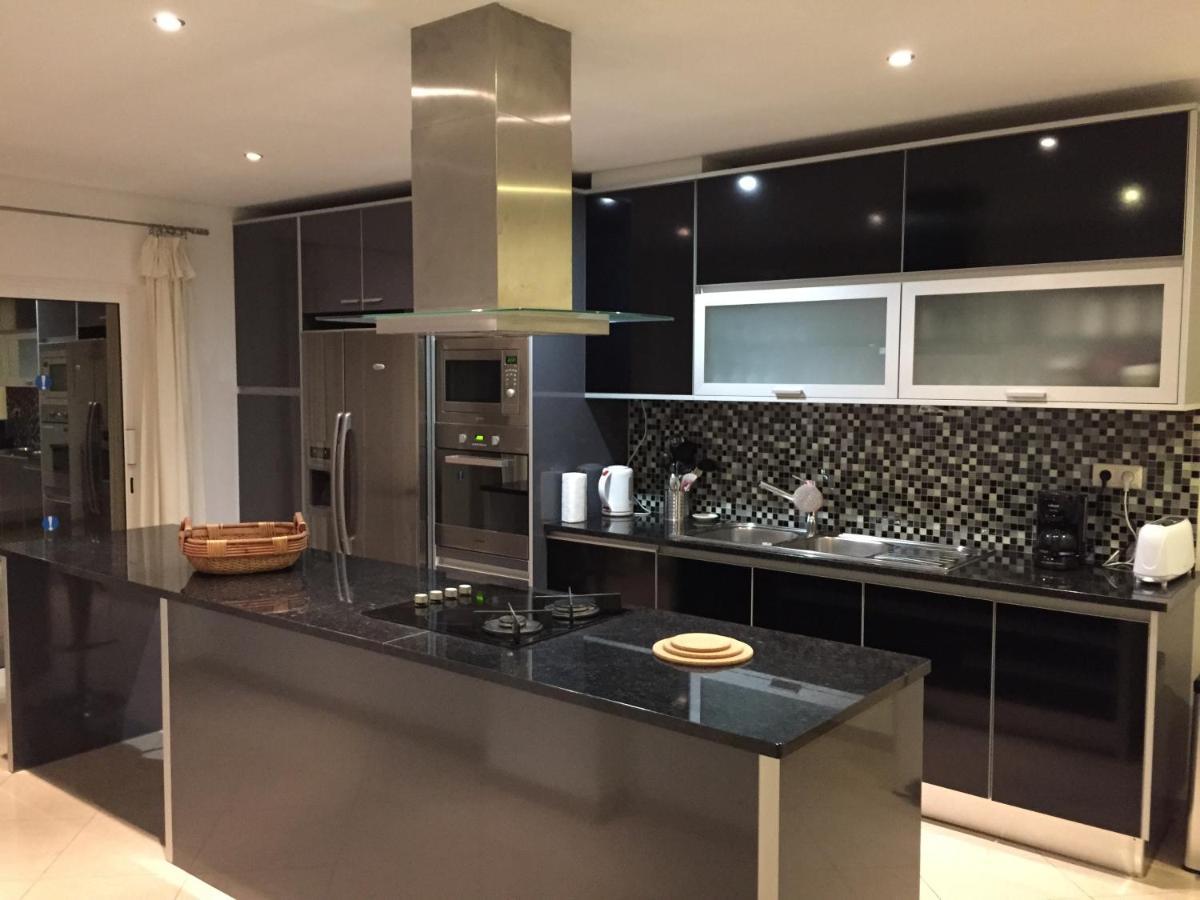 Full Private 300Sqm Villa Jacuzzi Heated Pool Ideal & Quiet Location Albufeira Ngoại thất bức ảnh